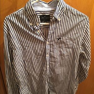 American eagle button down shirt